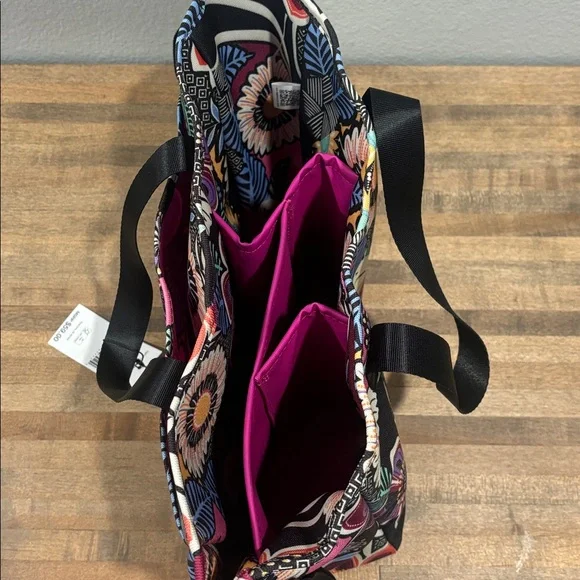 Vera Bradley ~ “Lighten Up Everything Organizer” in Kauai Floral ~ NWT’s - Picture 3 of 8